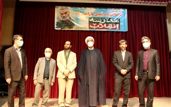 برگزاری نمایشگاه‌های مدرسه انقلاب شروع یک جریان جدید در آموزش و پرورش است