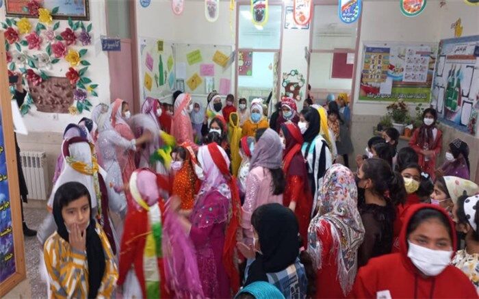 توزیع بسته‌های حمایتی نیمه شعبان در دبستان داور پناه بروجن