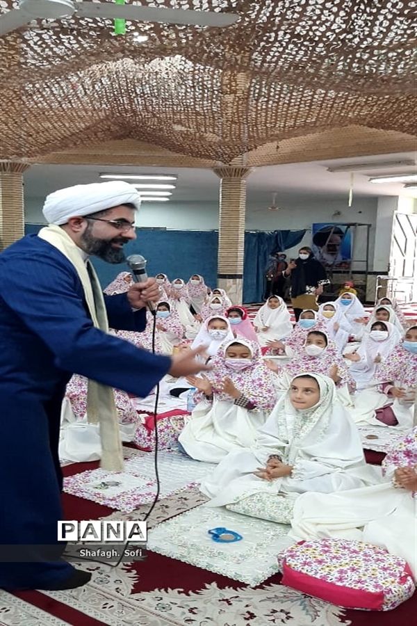 برگزاری جشن تکلیف دانش‌آموزان دختر و پسر در امیدیه