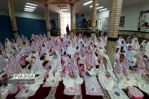 برگزاری جشن تکلیف دانش‌آموزان دختر و پسر در امیدیه