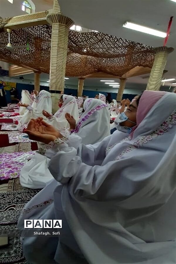 برگزاری جشن تکلیف دانش‌آموزان دختر و پسر در امیدیه