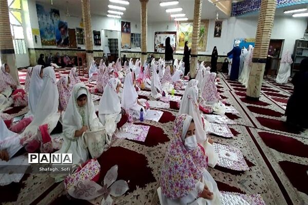 برگزاری جشن تکلیف دانش‌آموزان دختر و پسر در امیدیه