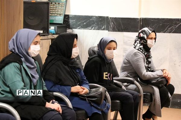 تجلیل از نقش‌آفرینان نمایشگاه مدرسه انقلاب شهرستان قدس