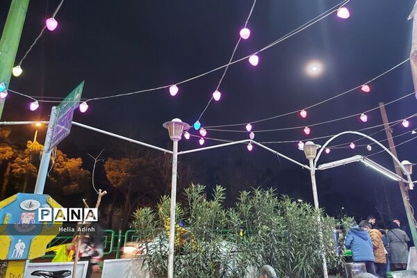 آماده‌سازی خیابان‌های شهر برای جشن بزرگ نیمه شعبان