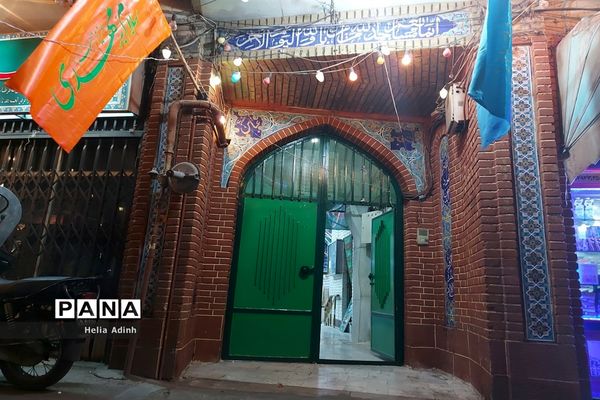 آماده‌سازی خیابان‌های شهر برای جشن بزرگ نیمه شعبان