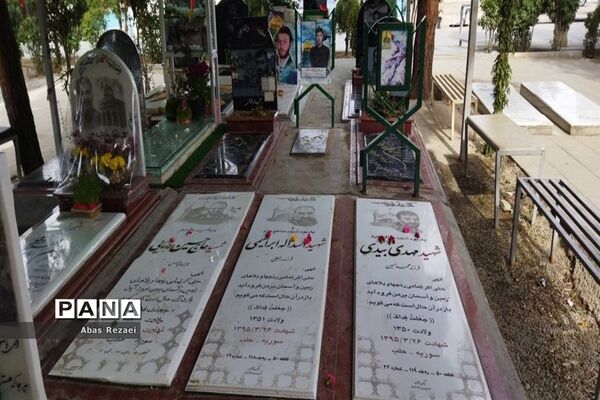 آخرین جمعه قرن در بهشت زهرا پر از سکوت است