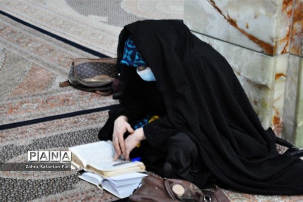 مراسم احیای شب نیمه شعبان در حرم سید علاءالدین حسین (ع) در شیراز