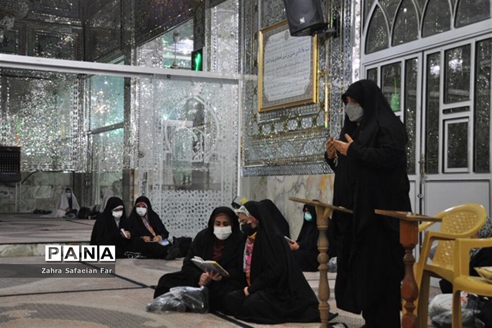 مراسم احیای شب نیمه شعبان در حرم سید علاءالدین حسین (ع) در شیراز