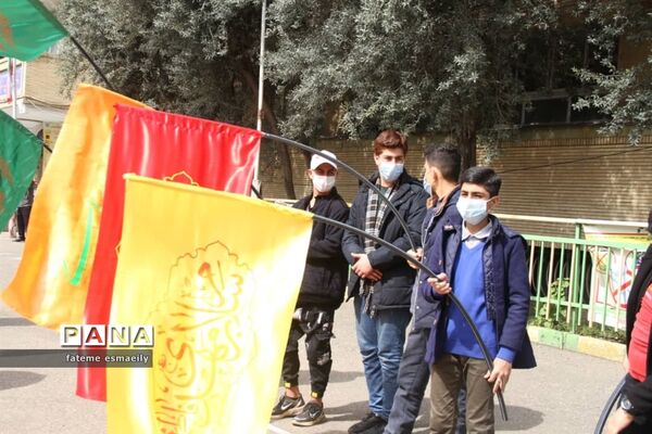 راهپیمایی دانش‌آموزی مهدی یاوران به مناسبت نیمه شعبان در ساری