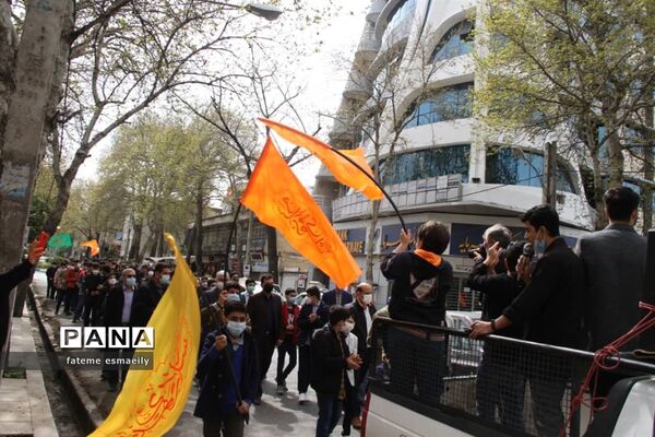 راهپیمایی دانش‌آموزی مهدی یاوران به مناسبت نیمه شعبان در ساری