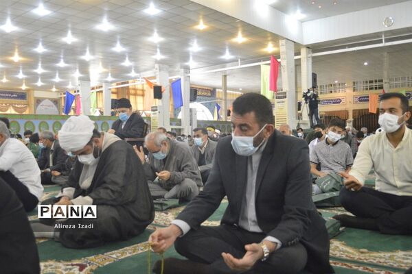 حضور مهدی یاوران دانش‌آموزان مدارس بوشهر در مراسم نماز جمعه