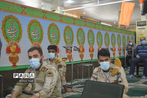 حضور مهدی یاوران دانش‌آموزان مدارس بوشهر در مراسم نماز جمعه
