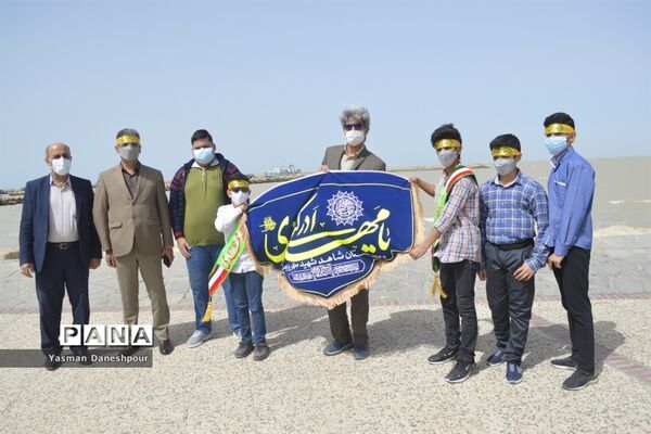 پیاده‌روی دانش‌آموزی مهدی یاوران مدارس بوشهر
