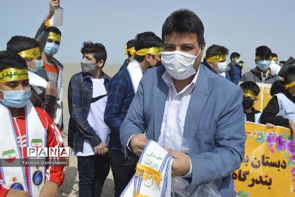 پیاده‌روی دانش‌آموزی مهدی یاوران مدارس بوشهر