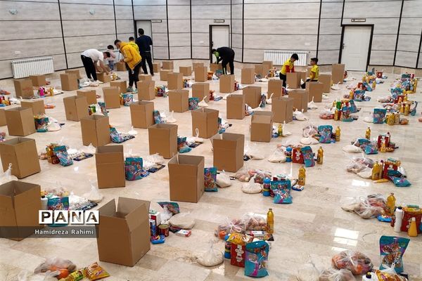تهیه و توزیع ۱۱۰ بسته معیشتی در منطقه ۱۵