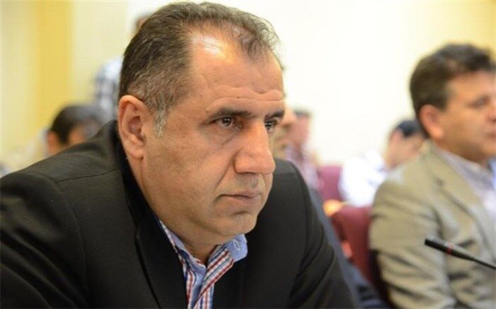 داورهای فوتبال ایران گوشت قربانی عروس و عذا شده‌اند