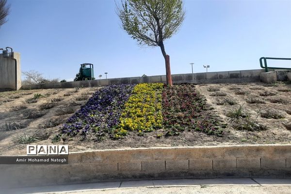 برپایی ایستگاه استقبال از مسافران نوروزی در منطقه ۱۵