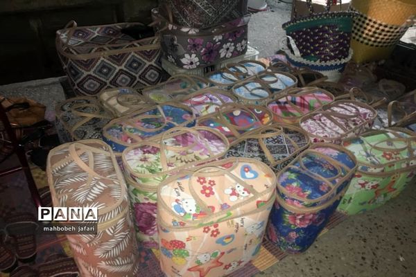 برپایی غرفه‌های فروش صنایع دستی در ساری