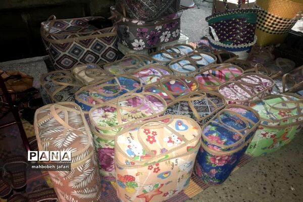 برپایی غرفه‌های فروش صنایع دستی در ساری