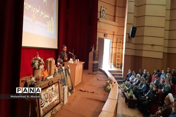 آیین تکریم و معارفه مدیر آموزش و پرورش ناحیه یک قم