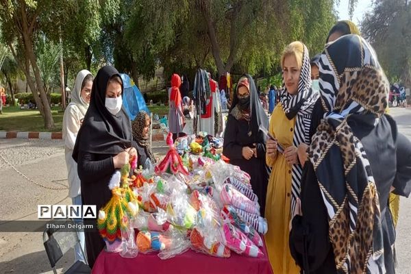 برپایی نمایشگاه تولیدات زنان سرپرست خانواده در شوشتر