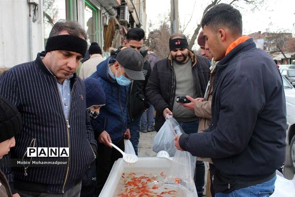 تب و تاب خرید مردم تبریز در آخرین ساعات قرن