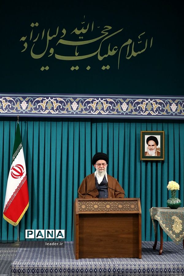 پیام نوروزی رهبر انقلاب به مناسبت آغاز سال ۱۴۰۱