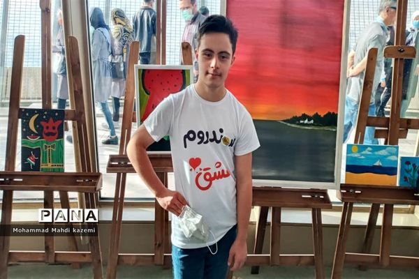 نمایشگاه آثار هنری هنرمندان سندرم‌دان