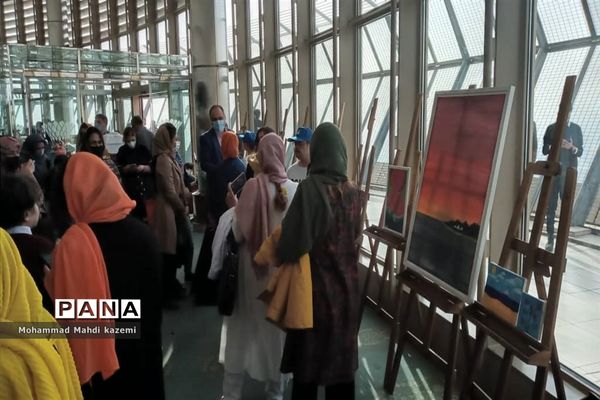 نمایشگاه آثار هنری هنرمندان سندرم‌دان