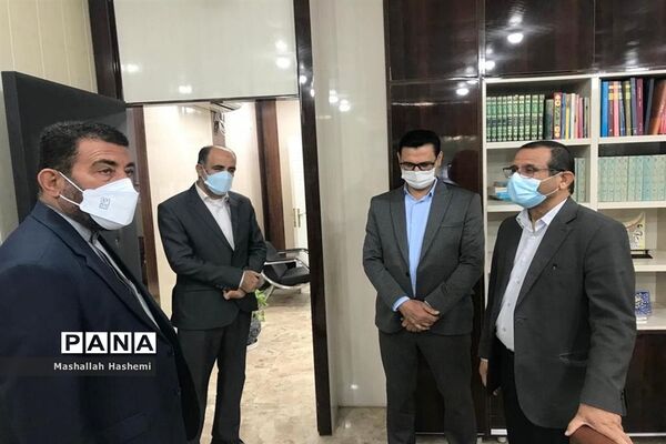 دیدار نوروزی مدیرکل آموزش و پرورش استان بوشهر با همکاران اداره‌کل