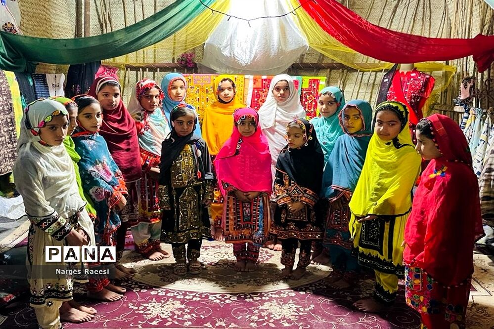 استقبال از مسافران نوروزی در قصرقند
