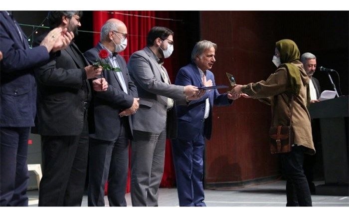 تاکید بر اشاعه فرهنگ دینی و مذهبی با استفاده از هنر تئاتر در جامعه