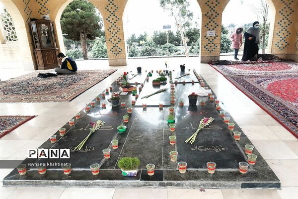 سال نو در کنار مقبره شهدای گمنام اتوبان شهید دوران تهران