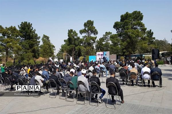 مراسم هشتمین سالگرد شهادت شهید علی خلیلی در گلزار شهدای بهشت حضرت زهرا(س)