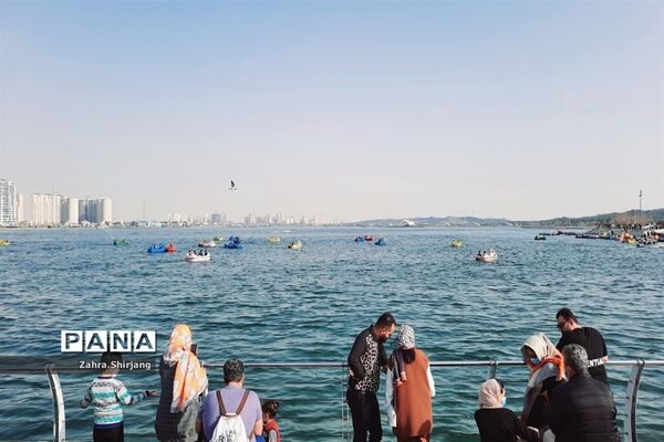دریاچه چیتگر یکی از جاذبه‌های گردشگری در تهران