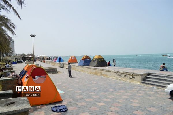 گردشگران نوروزی در سواحل زیبای بوشهر