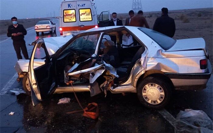 یک جانباخته و ۴ مصدوم در حادثه واژگونی خودرو