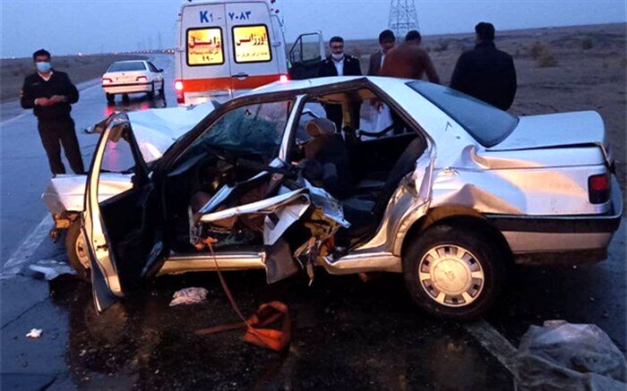 یک جانباخته و ۴ مصدوم در حادثه واژگونی خودرو