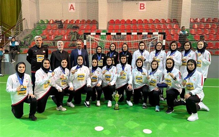 مراسم اهدای مدال طلا آسیا به دختران هندبال ایران برگزار شد