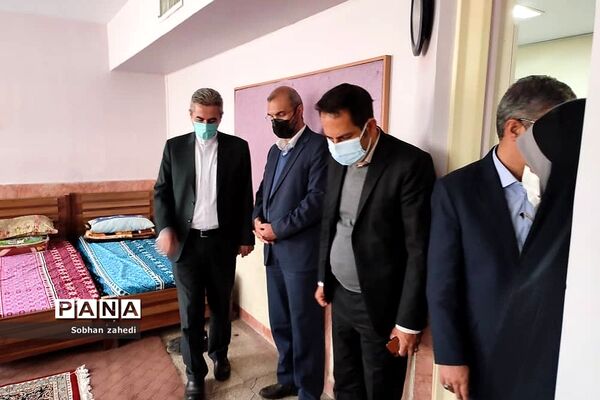 بازدید مسئولان شهری رودهن از ستاد اسکان فرهنگیان
