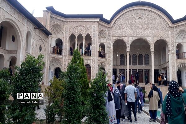 خانه طباطبایی‌ها،عروس خانه‌های ایرانی