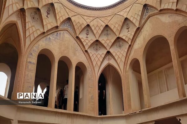 خانه طباطبایی‌ها،عروس خانه‌های ایرانی