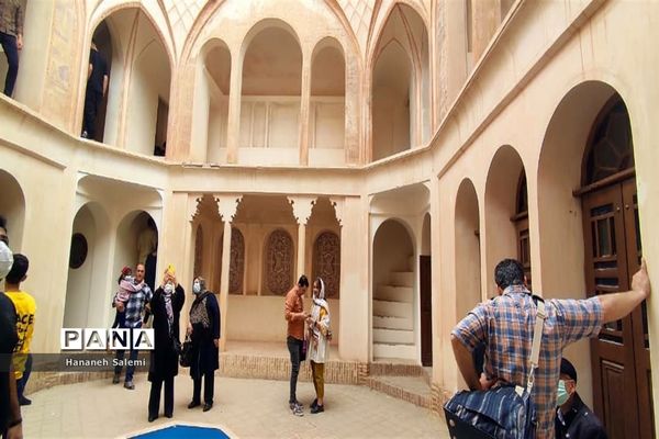 خانه طباطبایی‌ها،عروس خانه‌های ایرانی