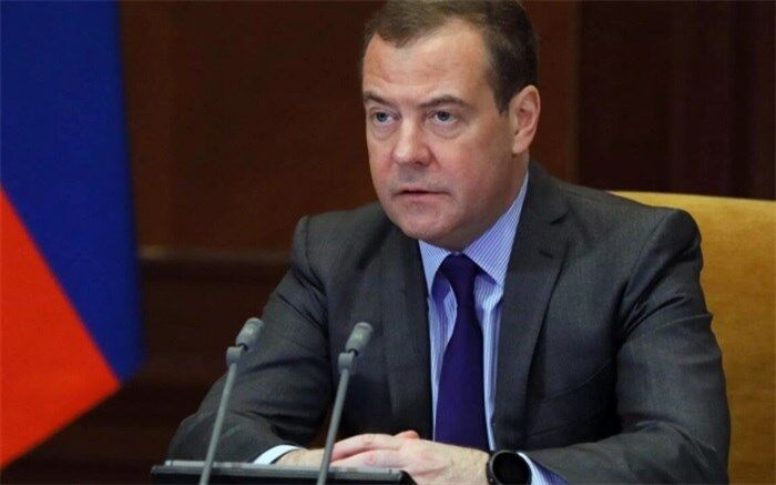 مدودف: هیچ کس جنگ نمی‌خواهد اما تهدید رویارویی هسته‌ای وجود دارد