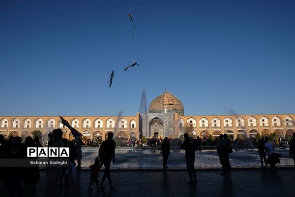 مسافران نوروزی - میدان نقش جهان اصفهان
