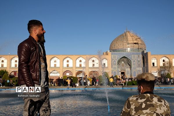 مسافران نوروزی - میدان نقش جهان اصفهان