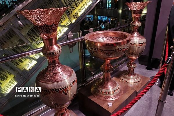 نمایشگاه صنایع‌دستی در برج میلاد تهران