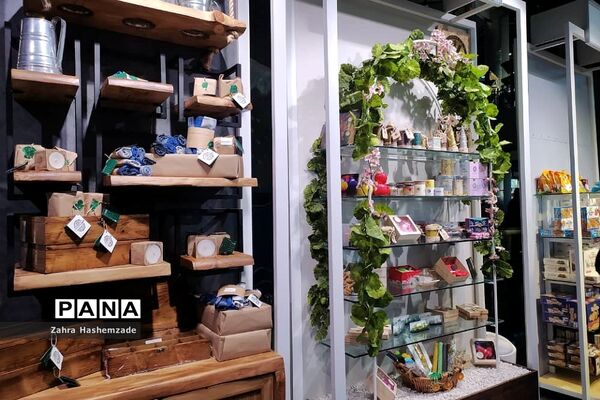نمایشگاه صنایع‌دستی در برج میلاد تهران