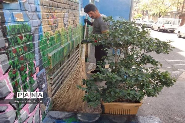 نشاط و شادمانی کادر دبستان فرهنگ دختران جهت استقبال از دانش‌آموزان