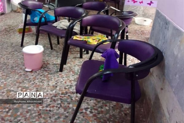 نشاط و شادمانی کادر دبستان فرهنگ دختران جهت استقبال از دانش‌آموزان